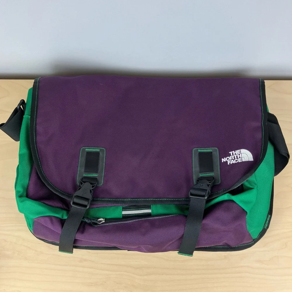The North Face Khumbu Climbing School Laptop Messenger Bag Purple & Green
